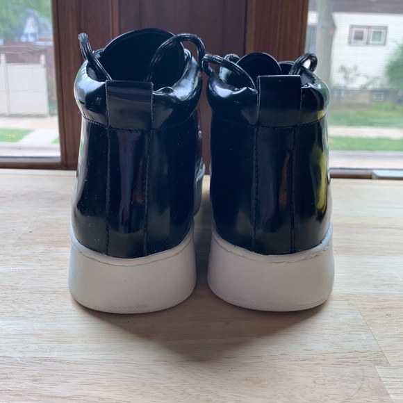 A7EIJE patent leather platform hiker/sneaker. - Picture 5 of 8